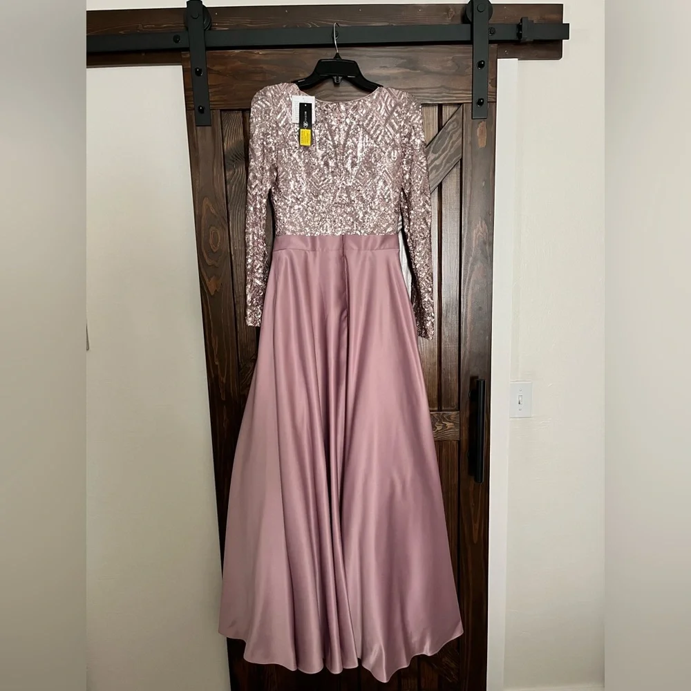 Formal Dress - New with tags - Picture 2 of 5